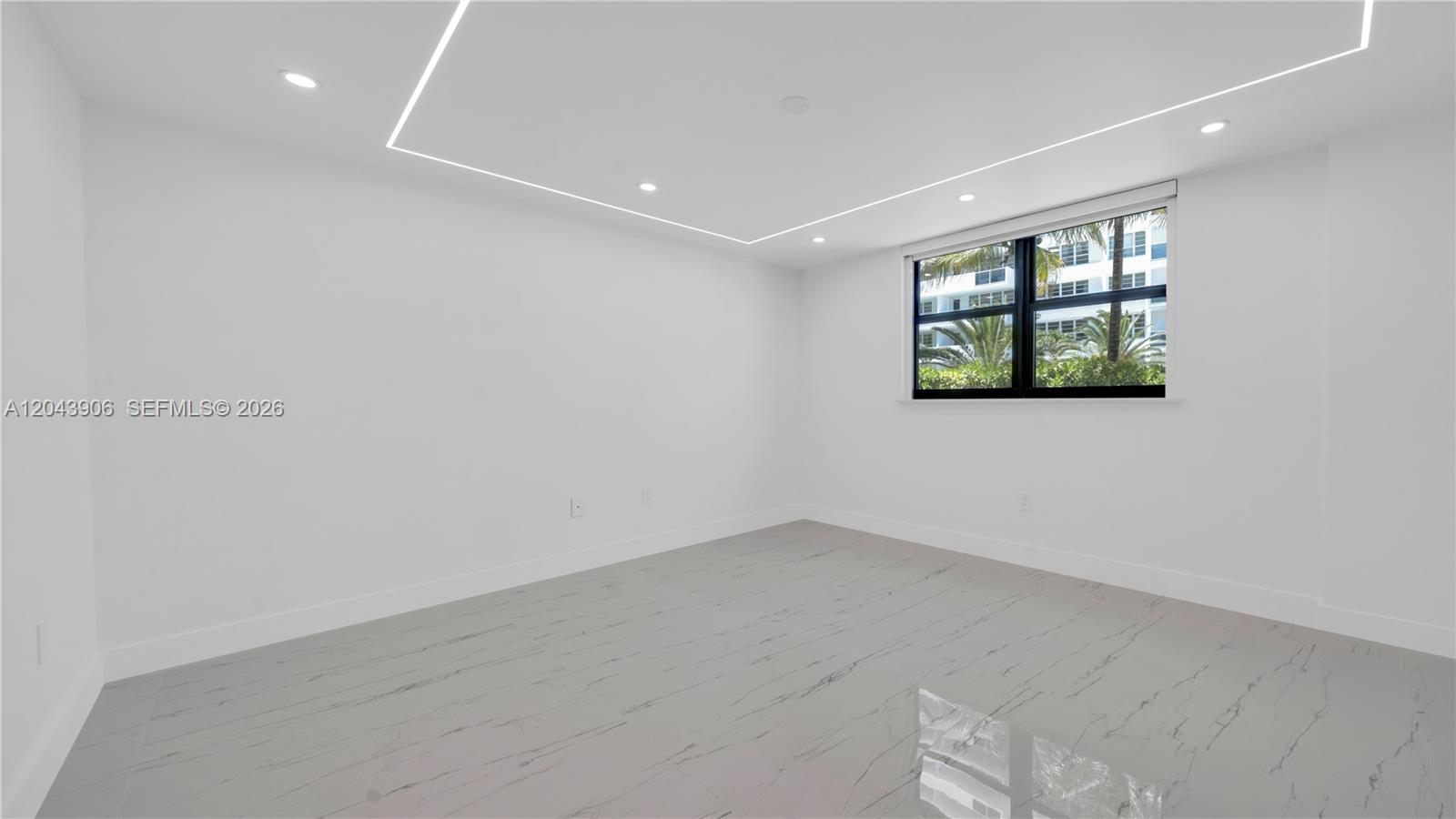 1623 Collins Avenue 415 Property Photo 23