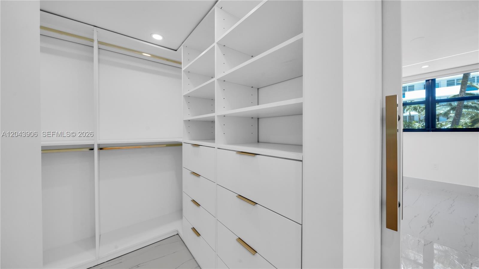 1623 Collins Avenue 415 Property Photo 28