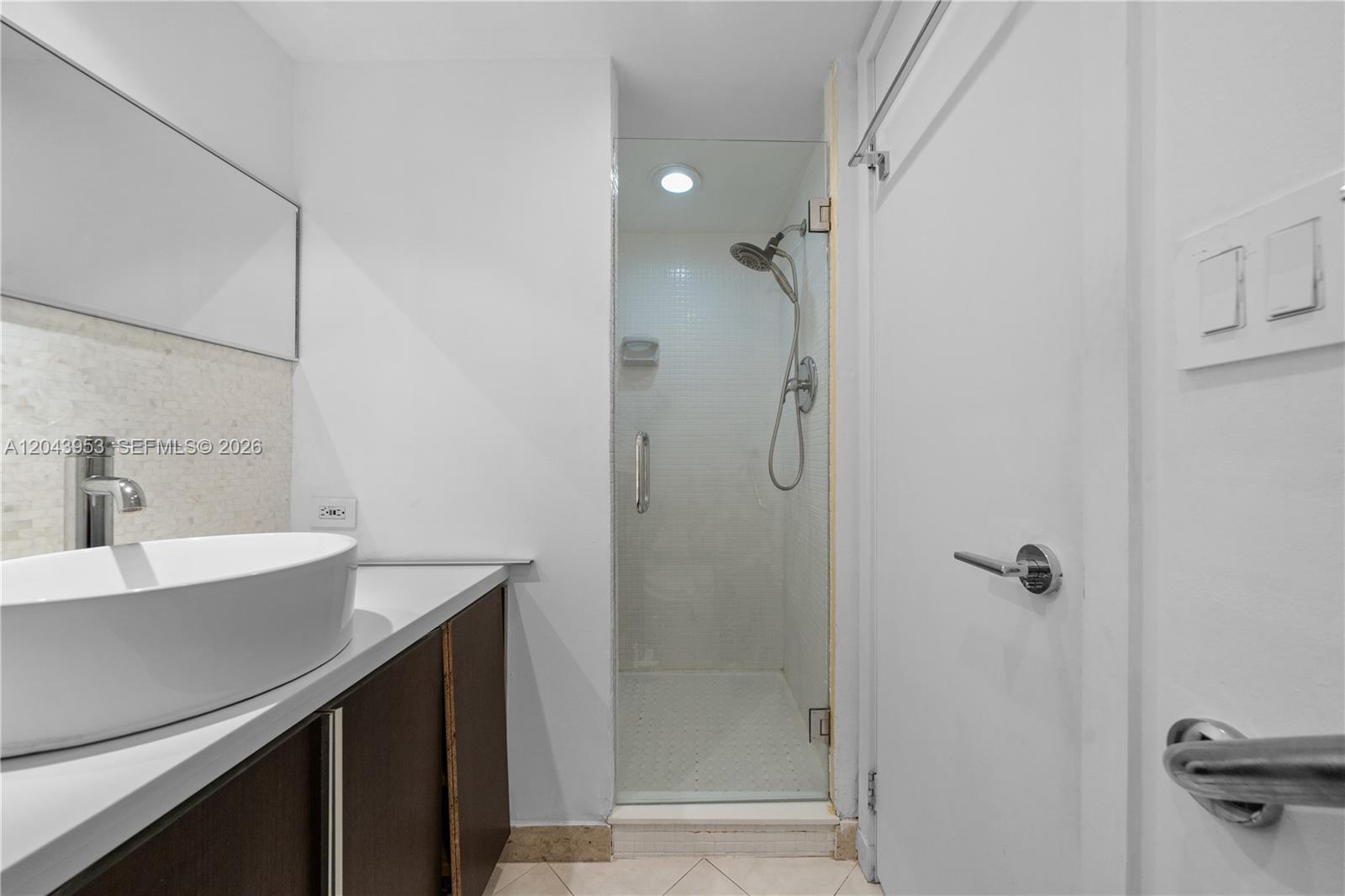 11 Island Avenue 610 Property Photo 2