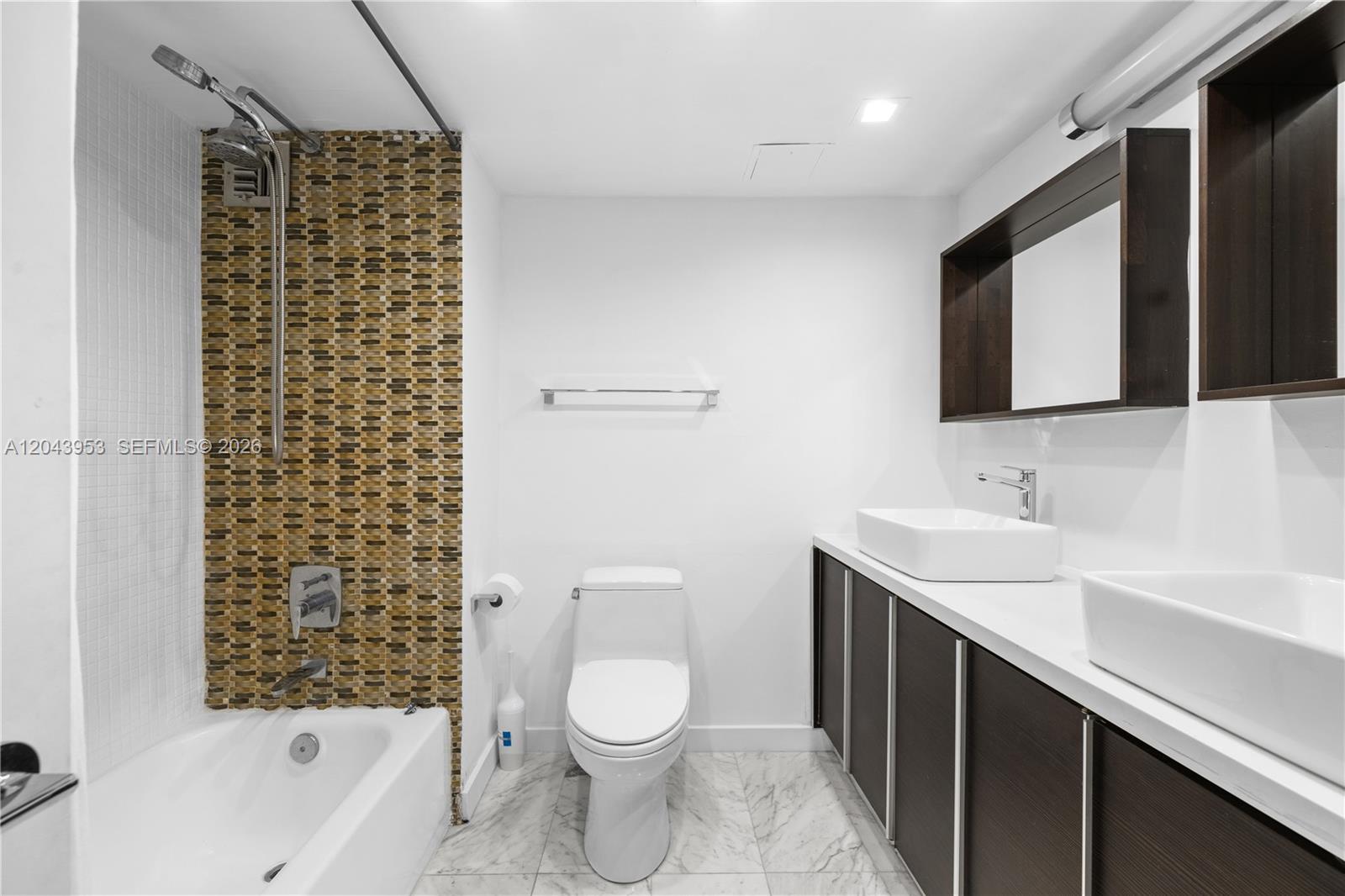 11 Island Avenue 610 Property Photo 28