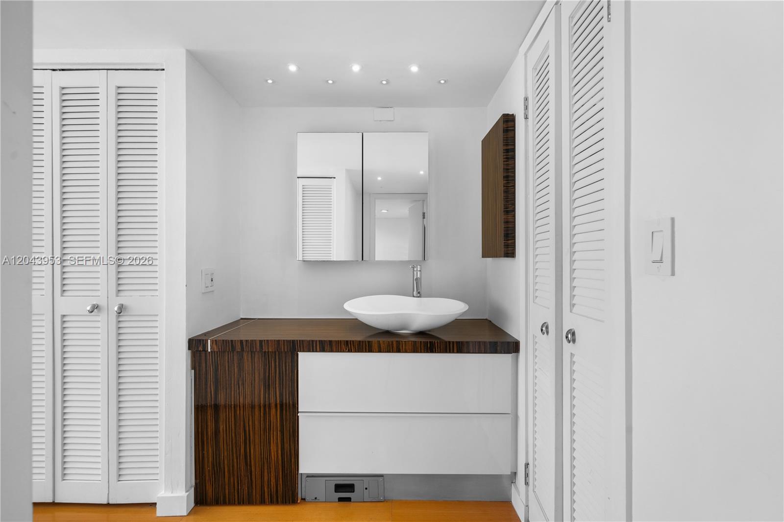 11 Island Avenue 610 Property Photo 36