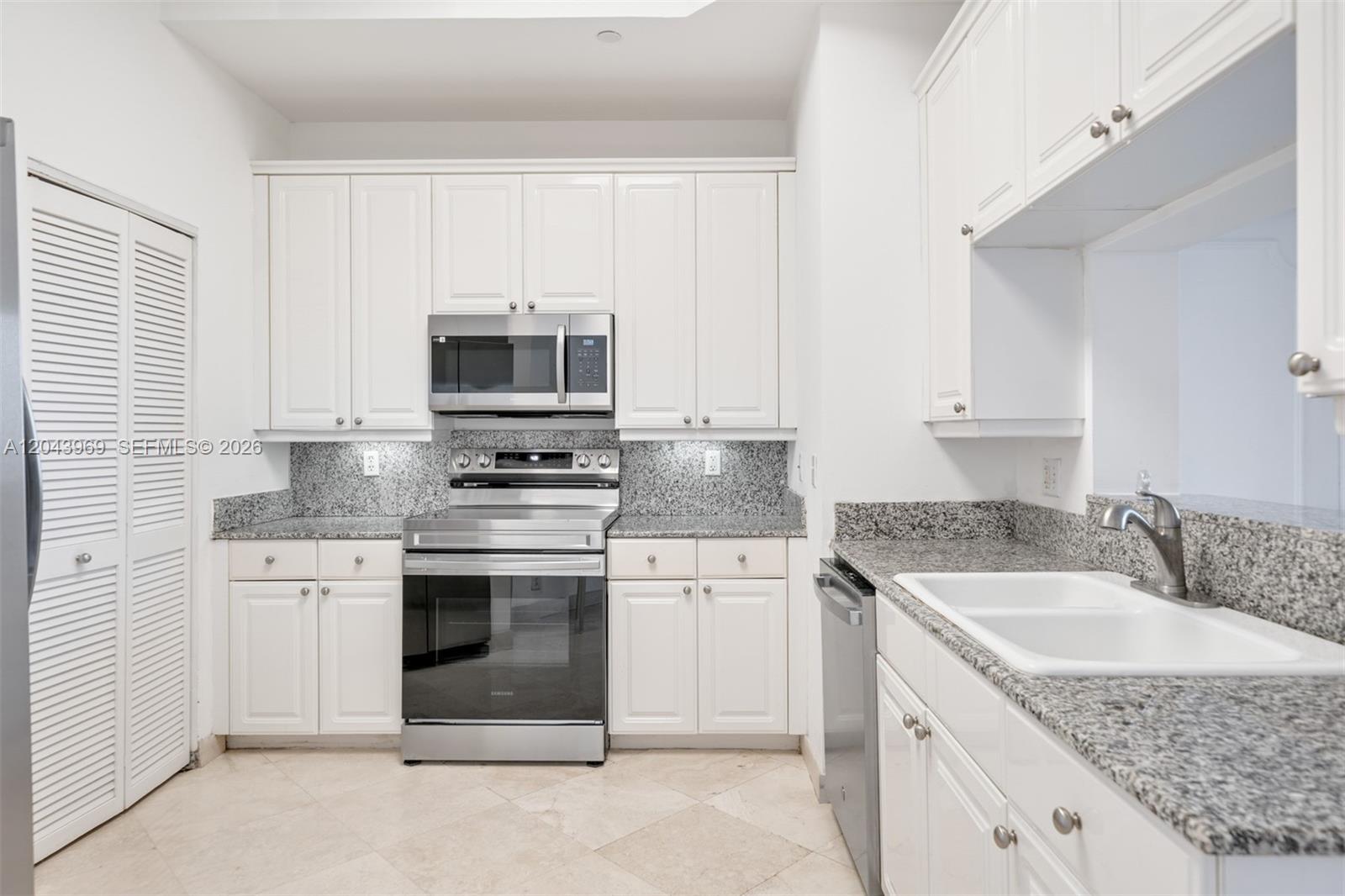 888 Brickell Key Drive 2610 Property Photo 25