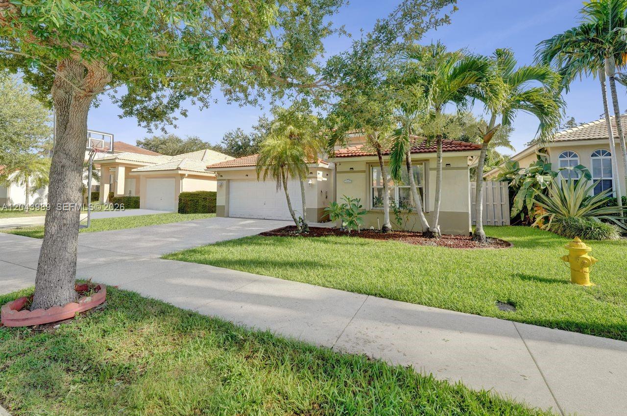 14003 N Cypress Cove Circle Property Photo 3
