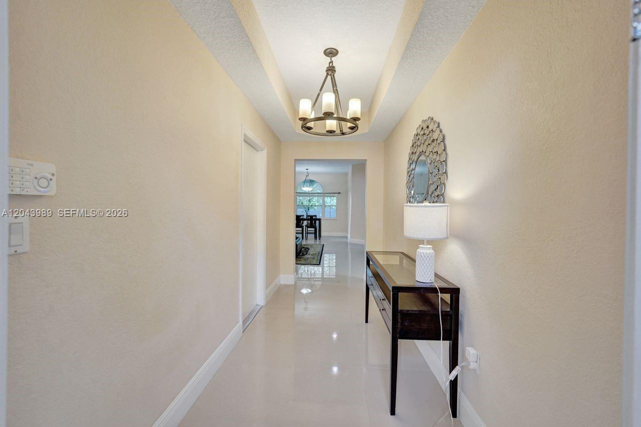 14003 N Cypress Cove Circle Property Photo 4