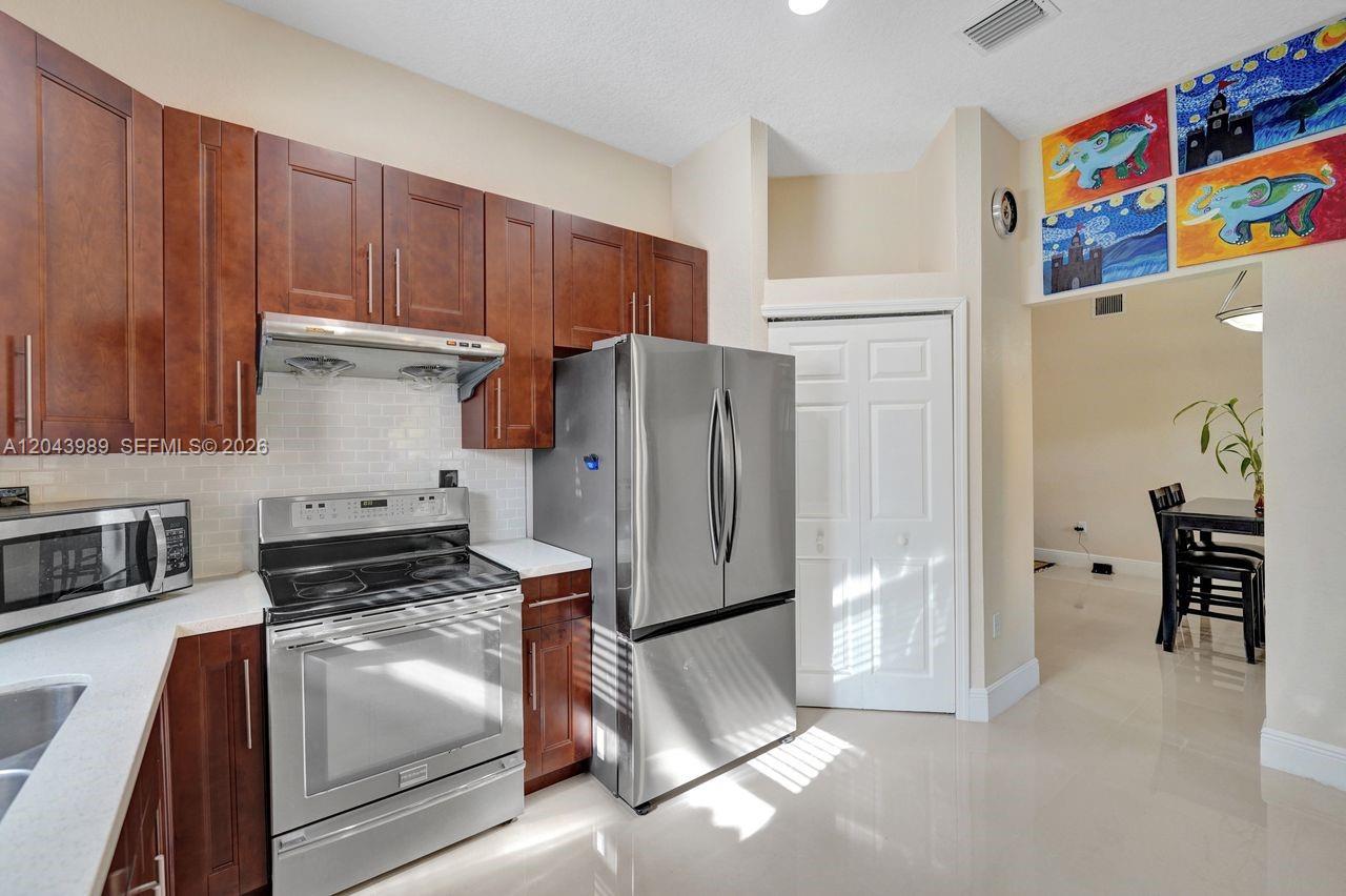 14003 N Cypress Cove Circle Property Photo 12