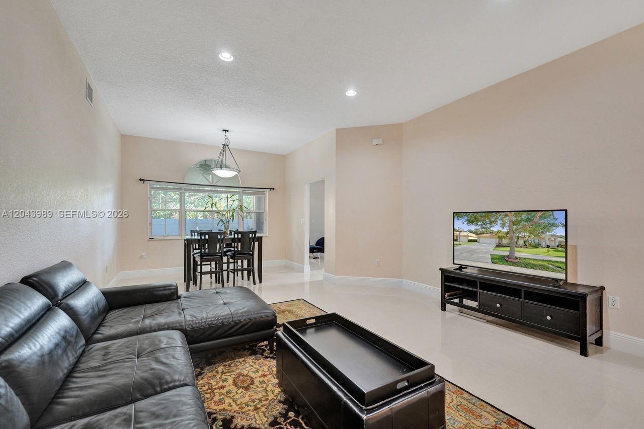 14003 N Cypress Cove Circle Property Photo 46