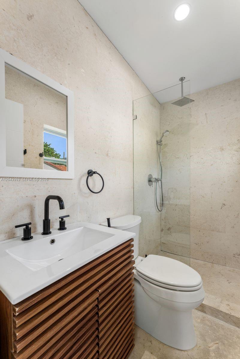 1110 N River Drive Property Photo 17