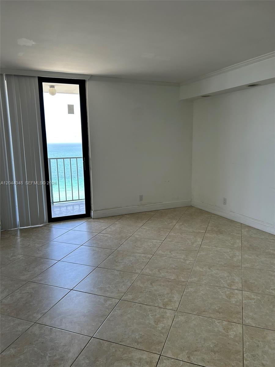 2625 Collins Avenue 1805 Property Photo 3