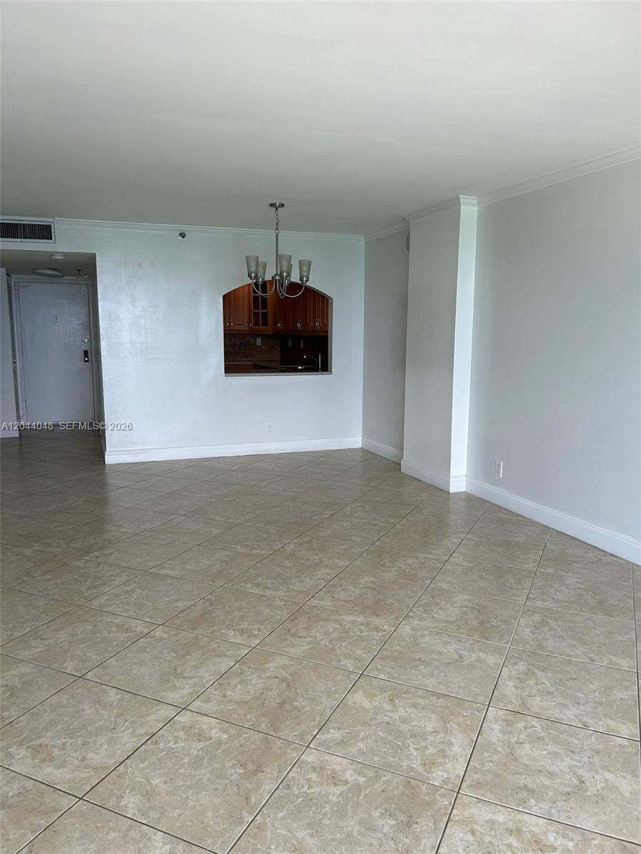 2625 Collins Avenue 1805 Property Photo 11