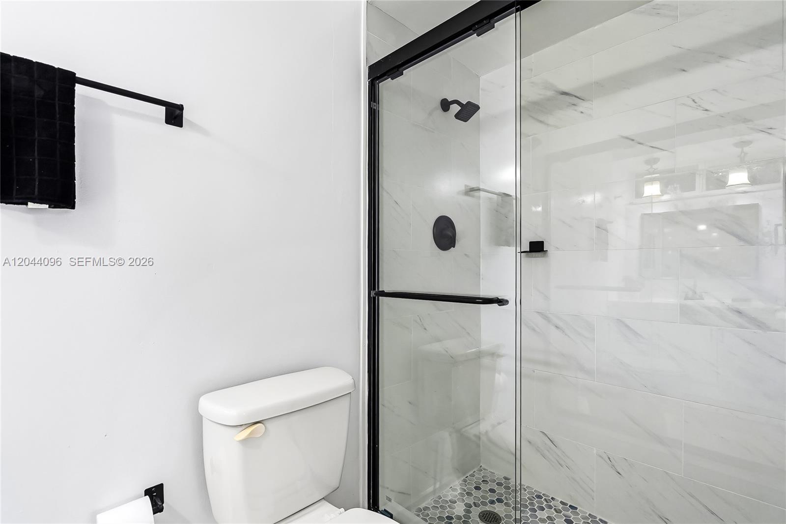 106 E Park Lane E Property Photo 14