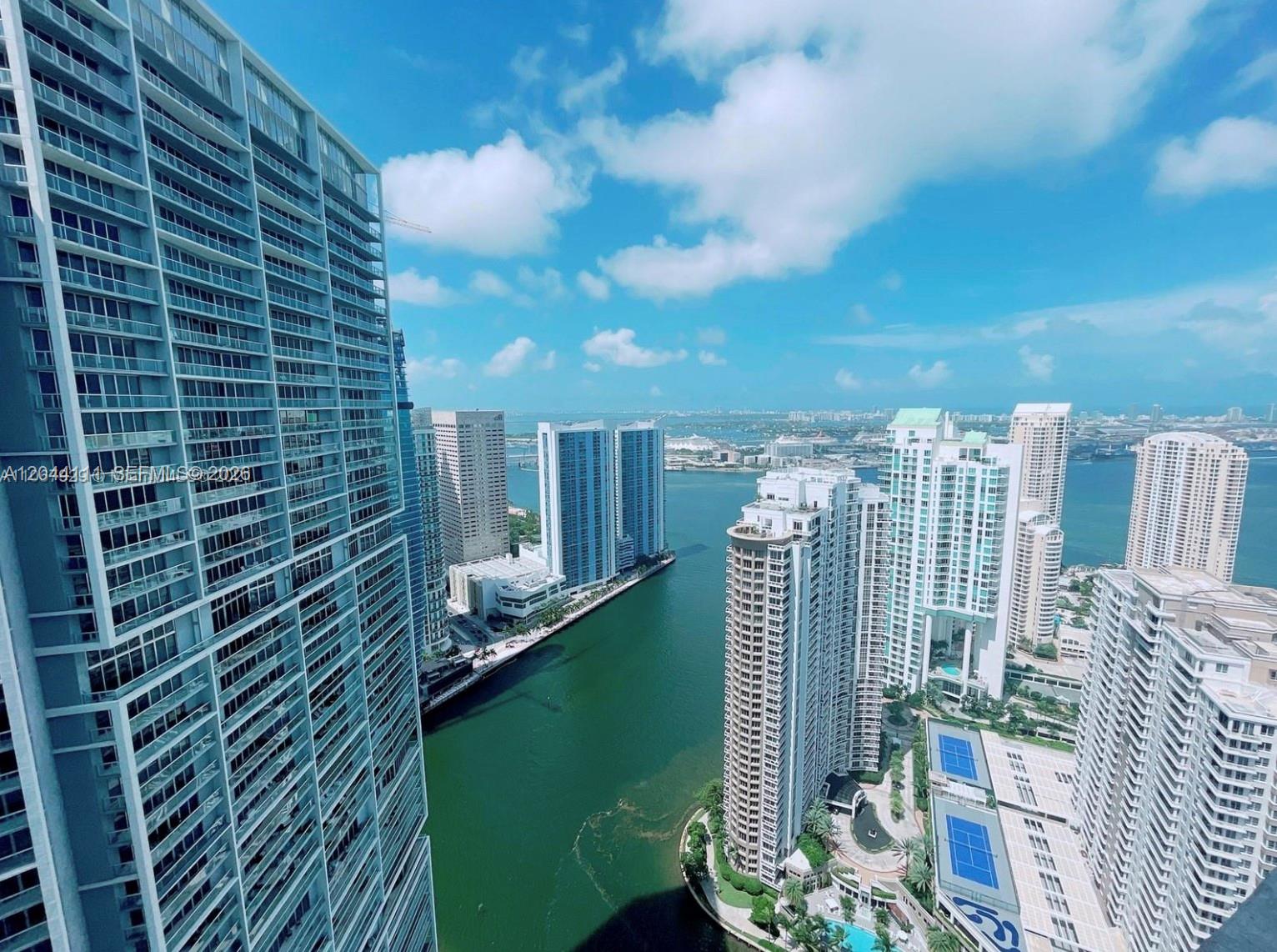 495 Brickell Avenue 4804 Property Photo 1