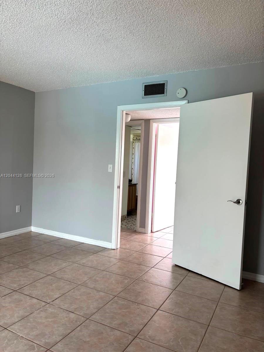 8025 Sw 107th Avenue 313 Property Photo 11