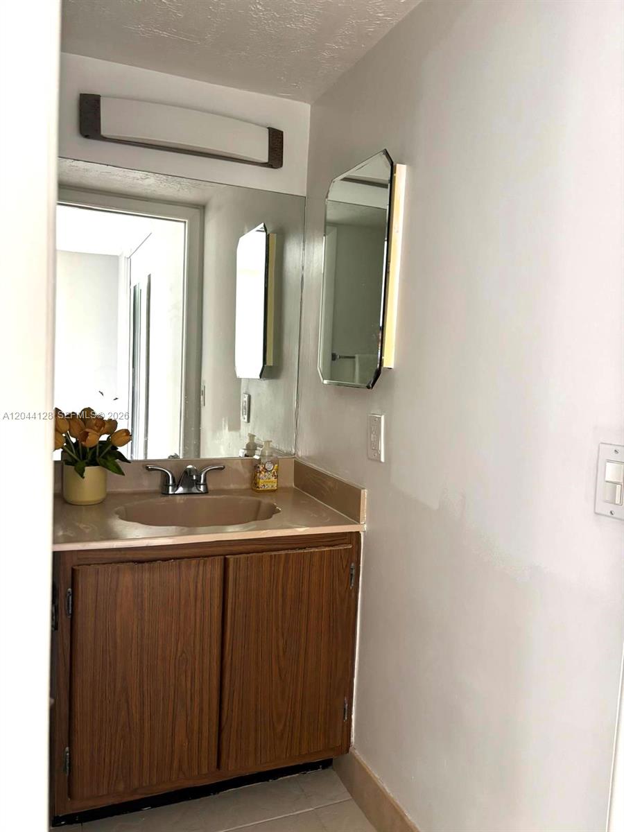 8025 Sw 107th Avenue 313 Property Photo 14