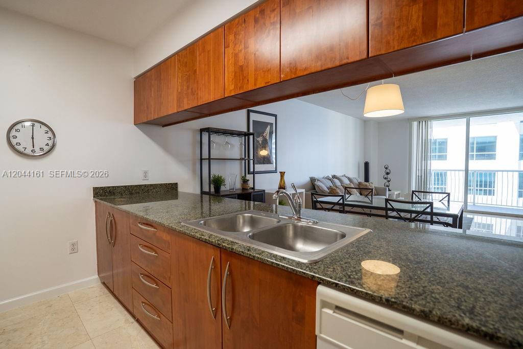 1200 Brickell Bay Drive 2806 Property Photo 11