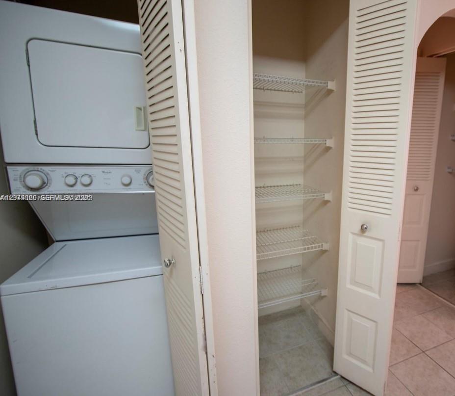 10105 W Sunrise Boulevard 303 Property Photo 9