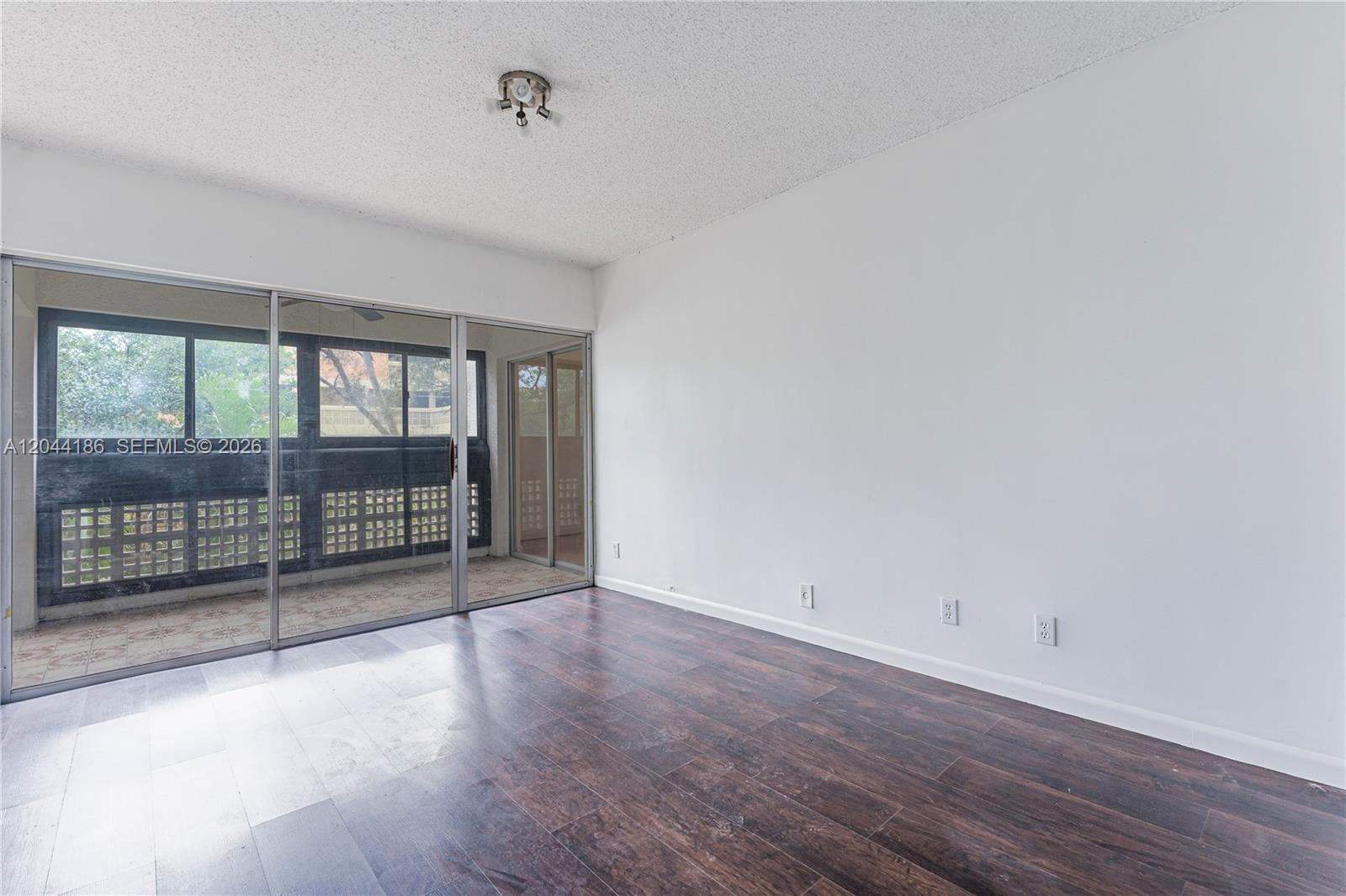 3301 Spanish Moss Terrace 406 Property Photo 8