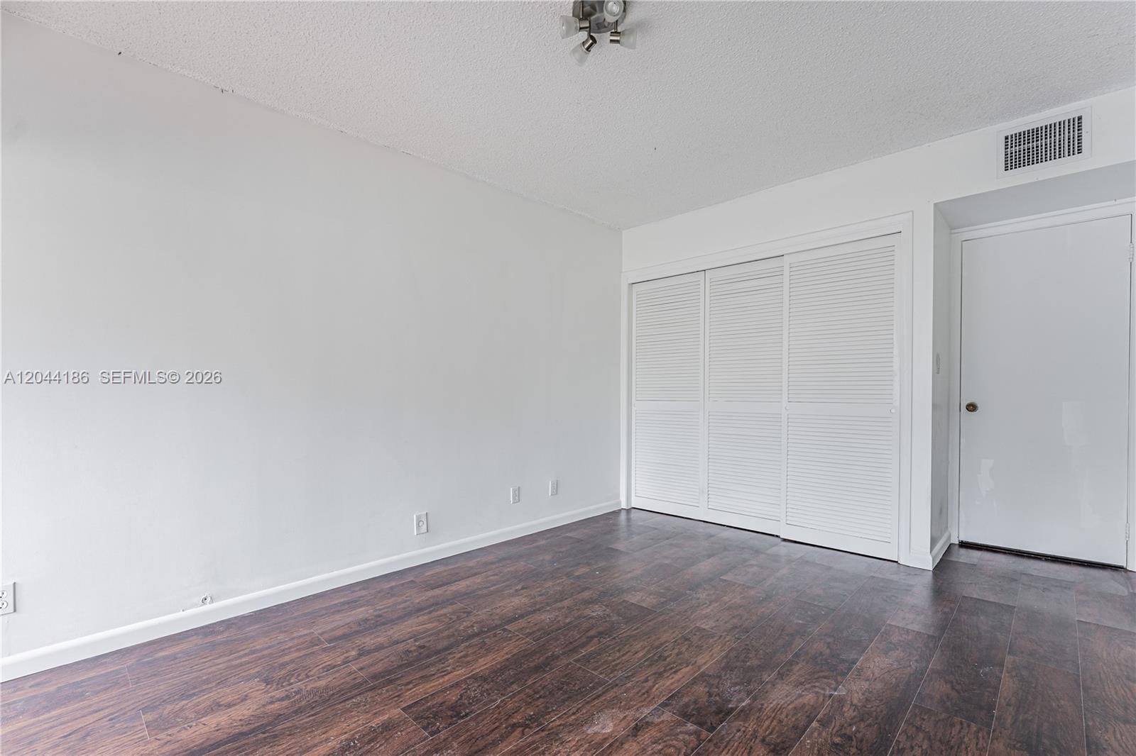 3301 Spanish Moss Terrace 406 Property Photo 11