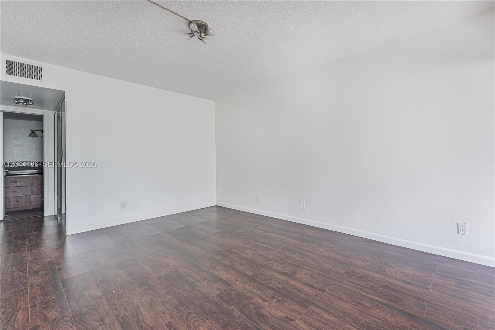 3301 Spanish Moss Terrace 406 Property Photo 14