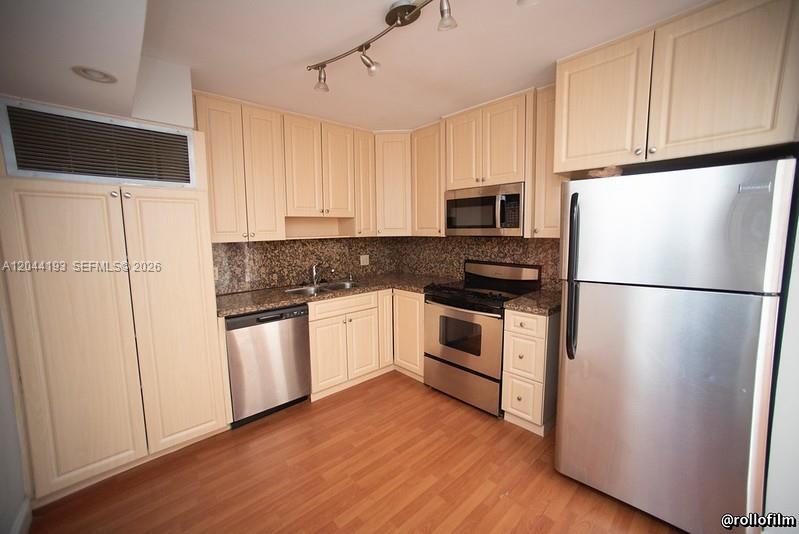 2801 Ne 183rd Street 709w Property Photo 13