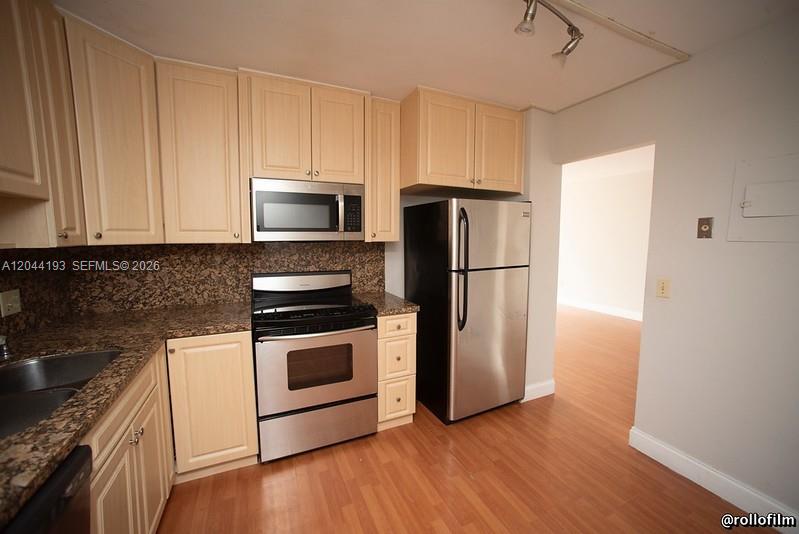 2801 Ne 183rd Street 709w Property Photo 14