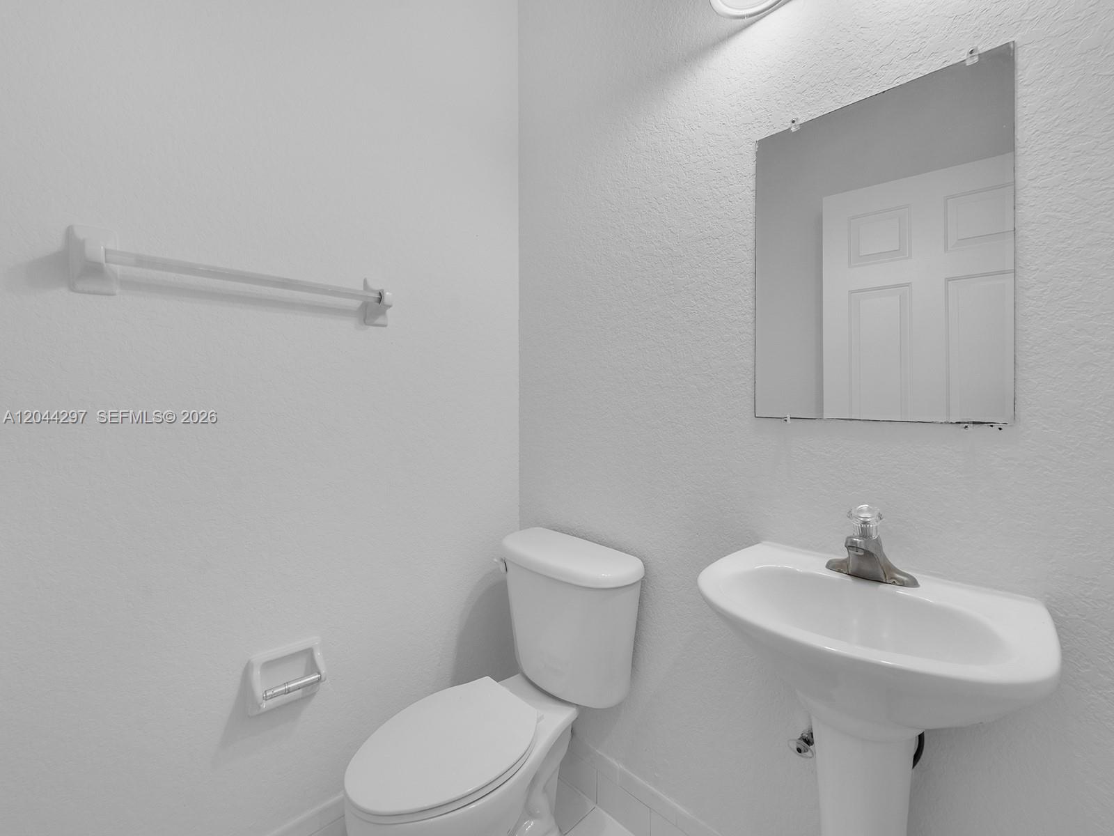 2482 Se 15th Court Property Photo 10