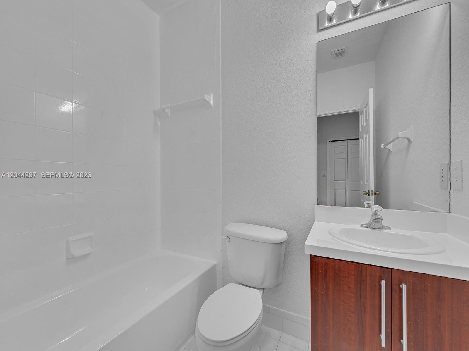 2482 Se 15th Court Property Photo 36