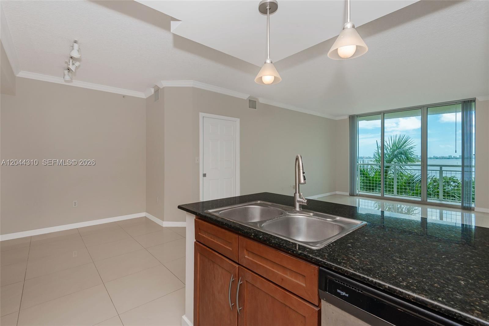 2000 N Bayshore Drive 516 Property Photo 17