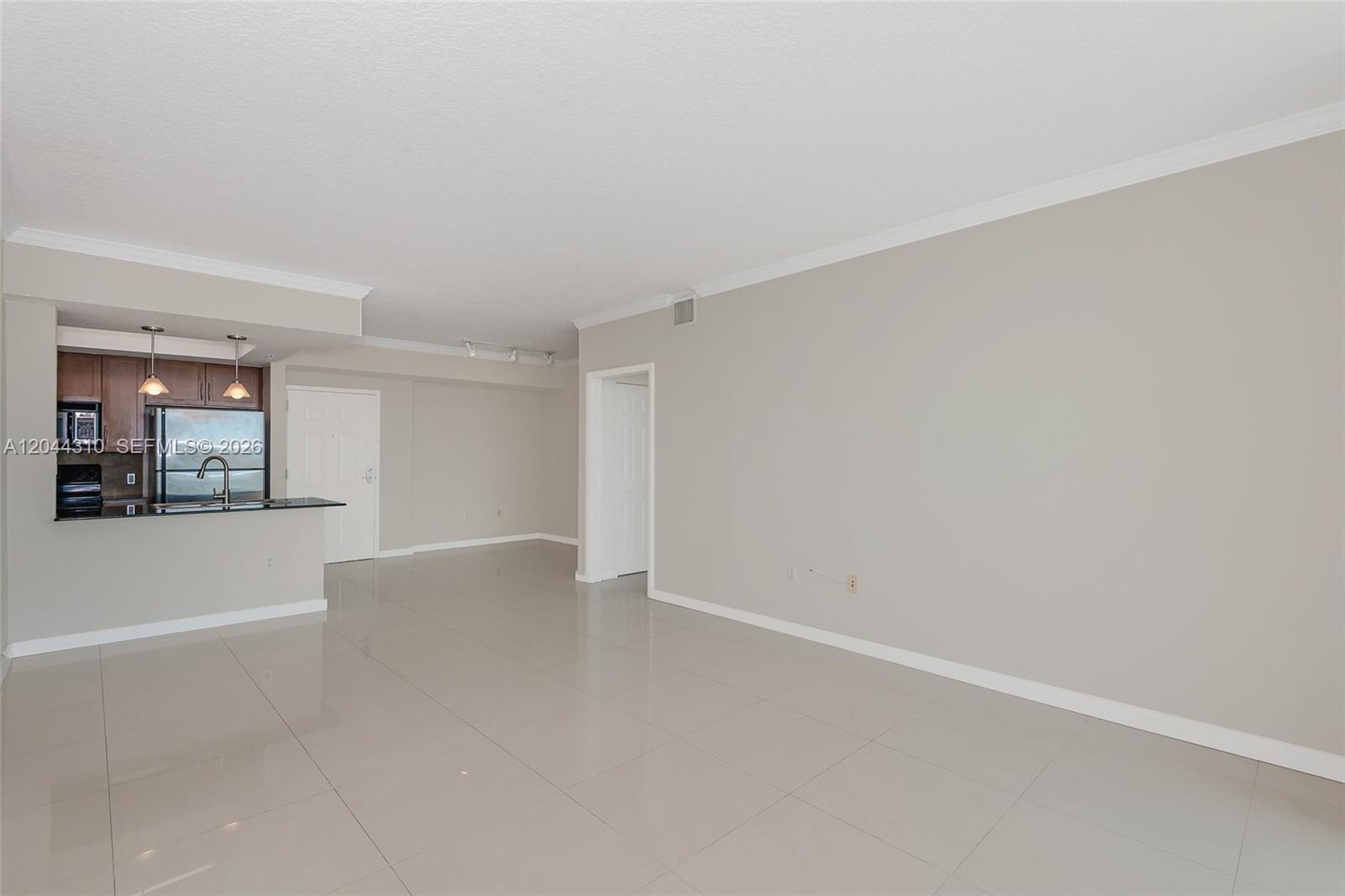 2000 N Bayshore Drive 516 Property Photo 19