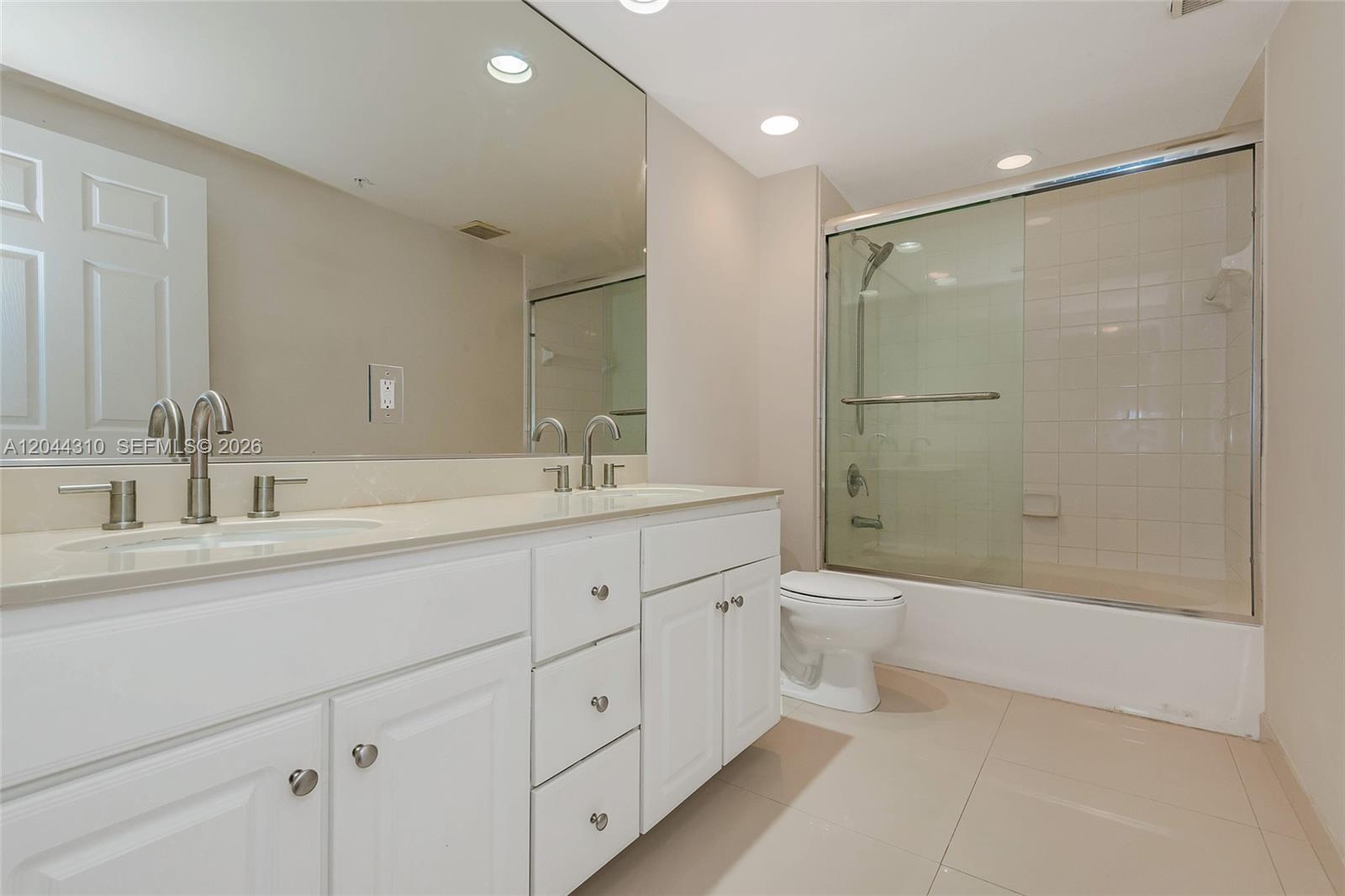 2000 N Bayshore Drive 516 Property Photo 27