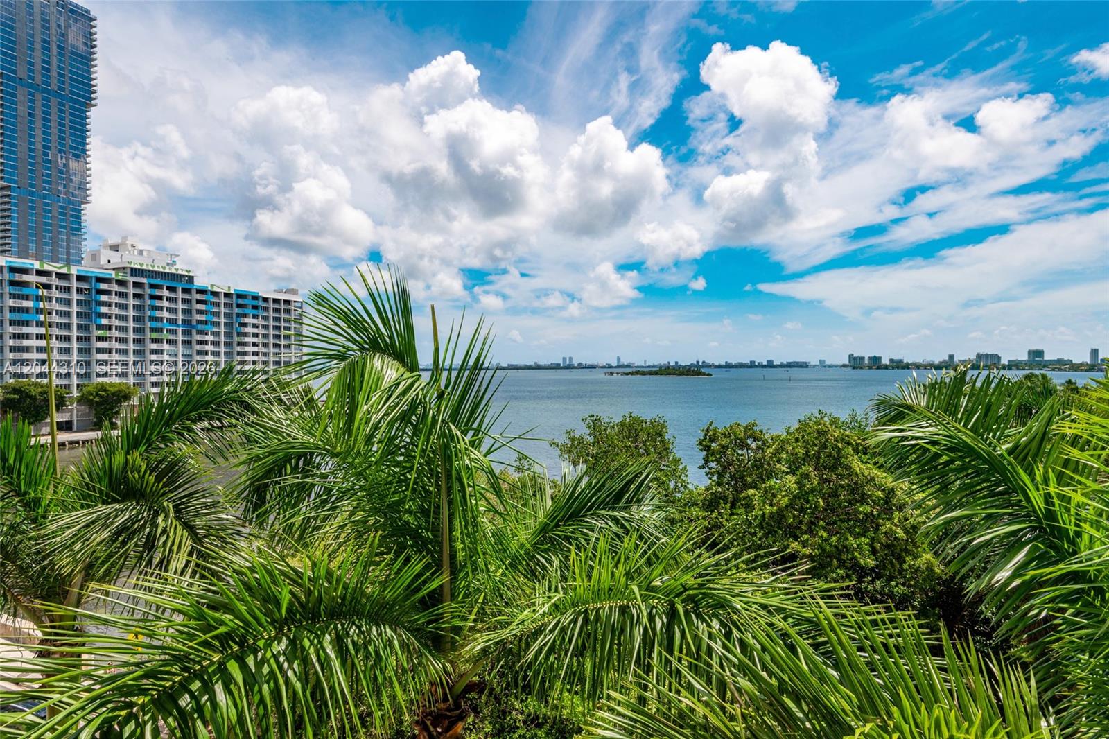 2000 N Bayshore Drive 516 Property Photo 38