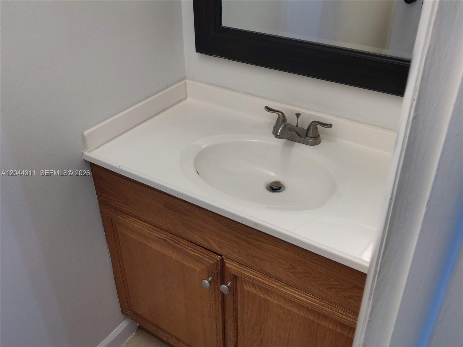 3750 Inverrary Drive 2q Property Photo 7
