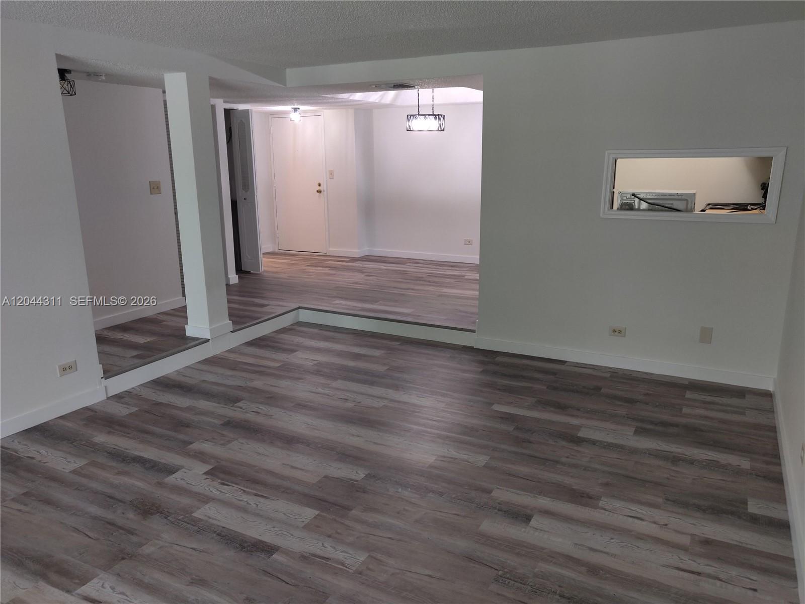 3750 Inverrary Drive 2q Property Photo 9