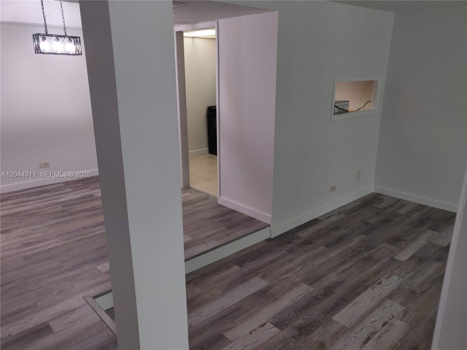 3750 Inverrary Drive 2q Property Photo 13