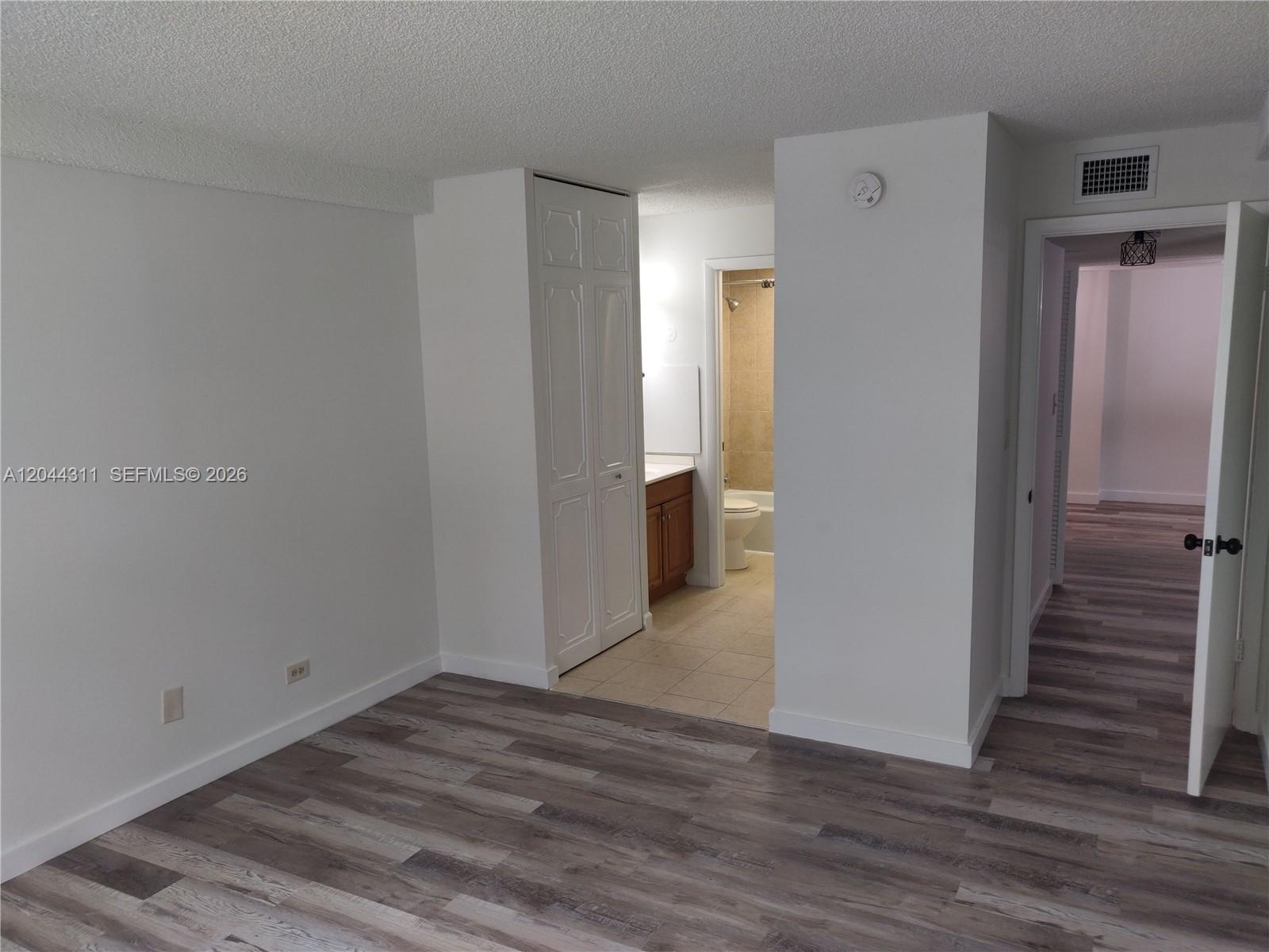 3750 Inverrary Drive 2q Property Photo 20