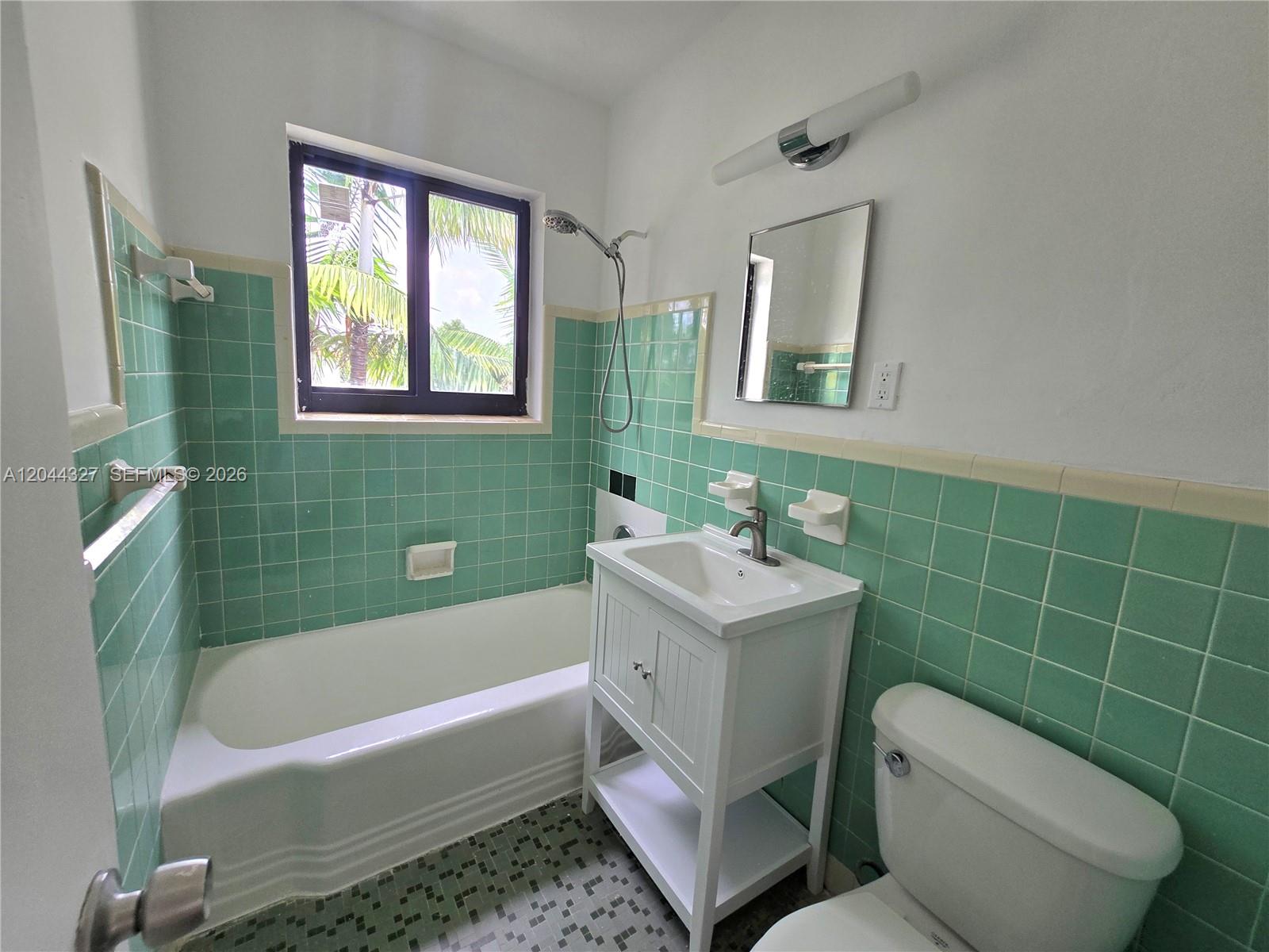 7035 Rue Granville 3 Property Photo 7