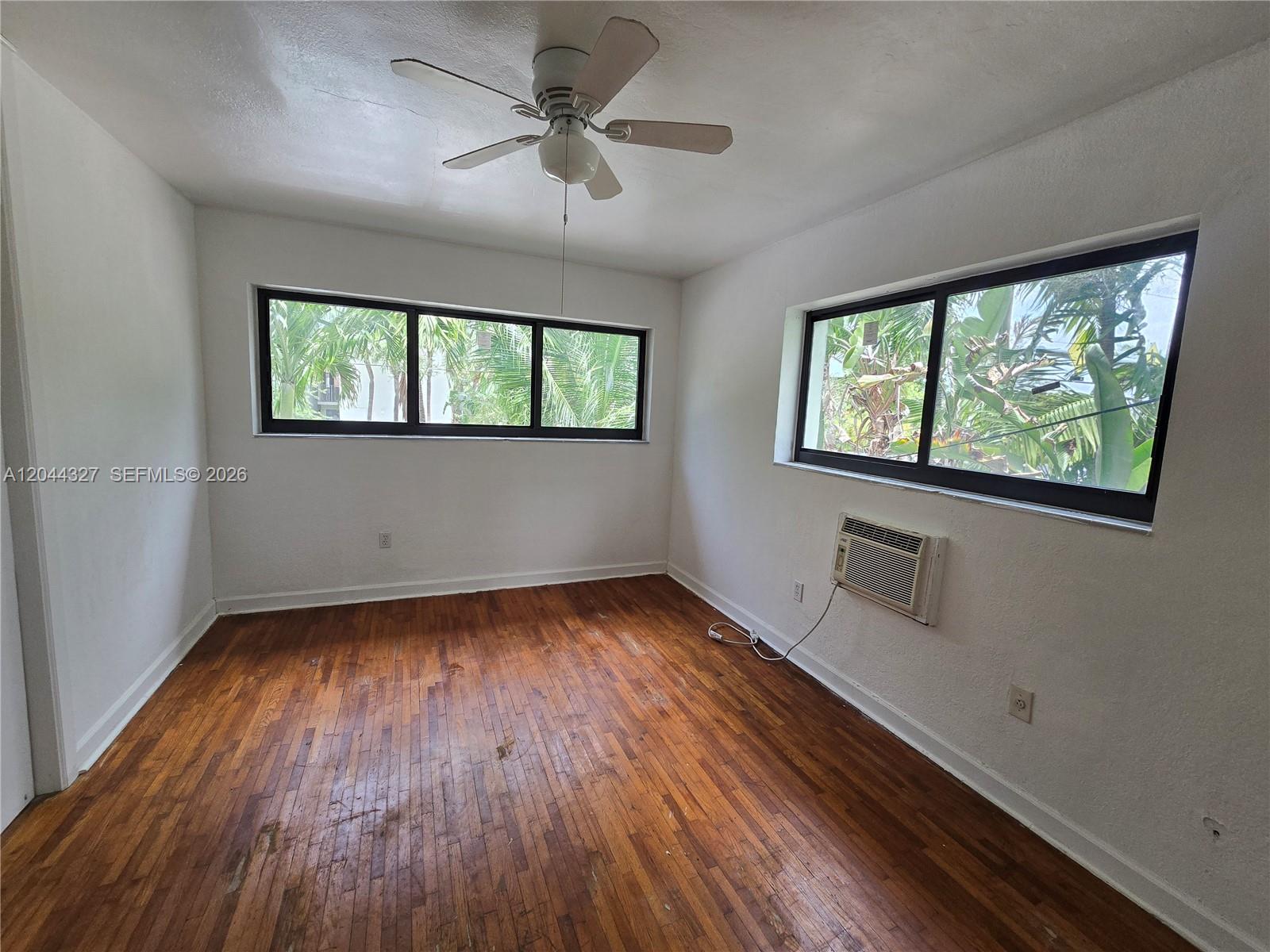 7035 Rue Granville 3 Property Photo 9