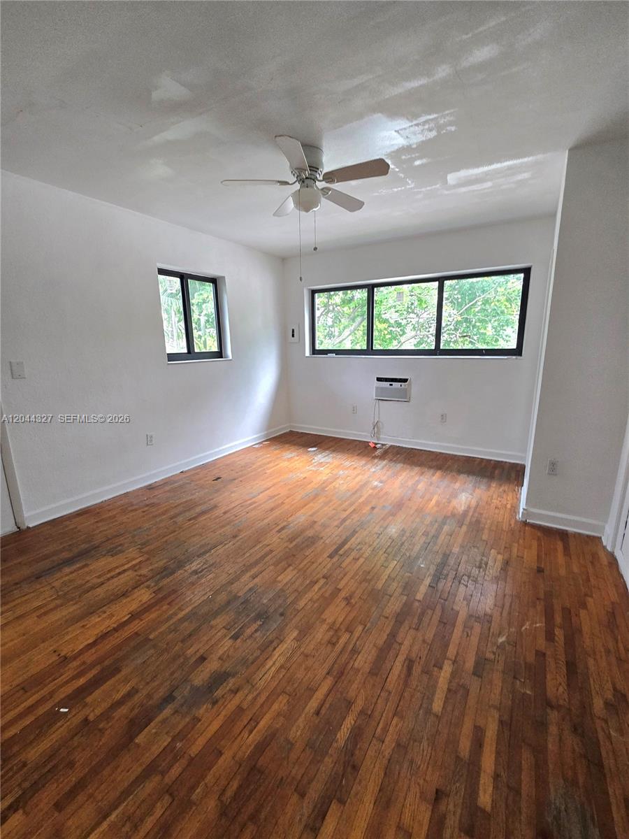 7035 Rue Granville 3 Property Photo 12