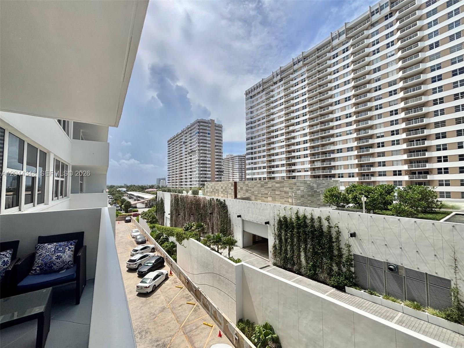 2030 S Ocean Drive 423 Property Photo 19