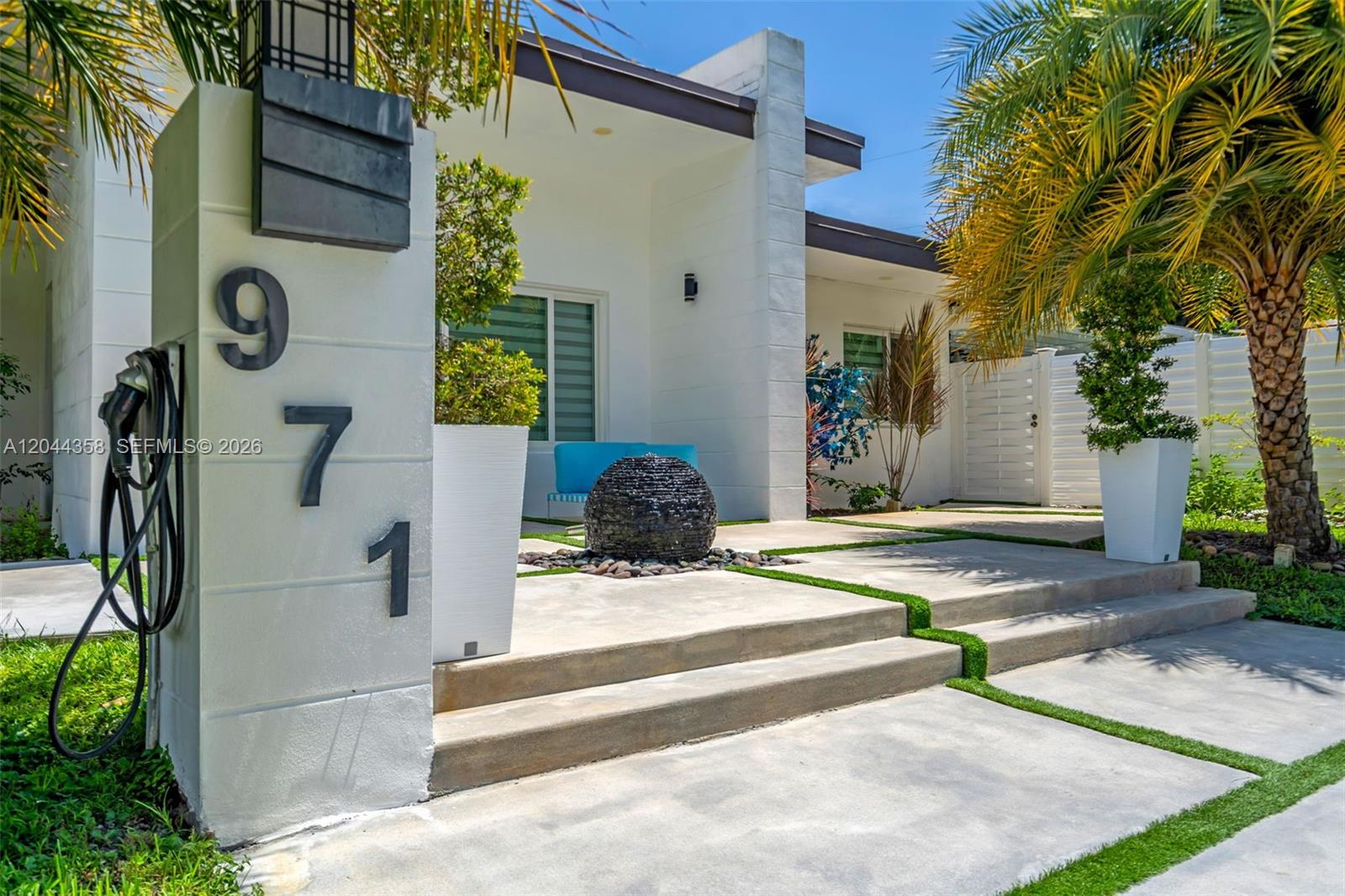A12044358 Property Photo 2