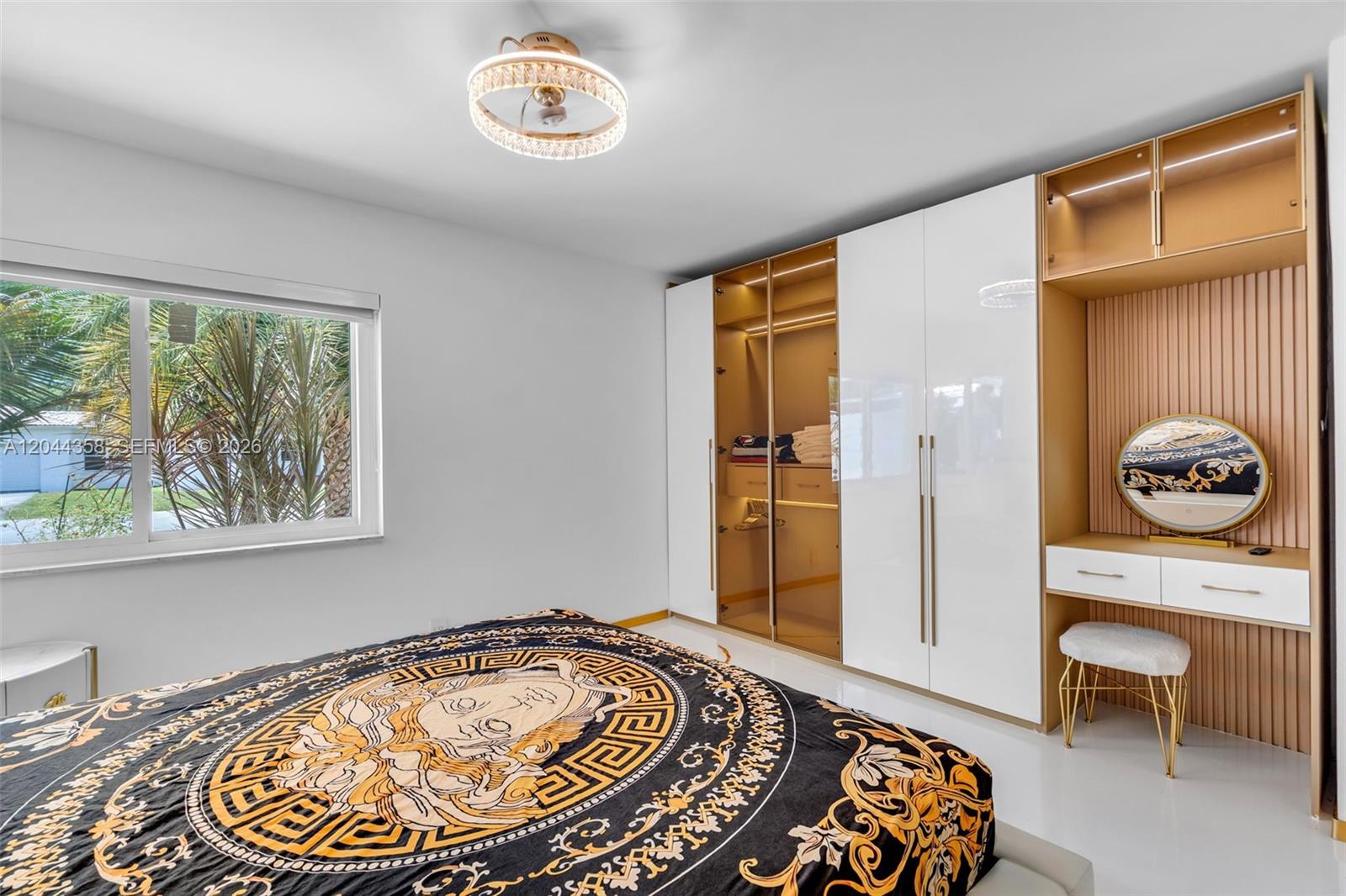 A12044358 Property Photo 10