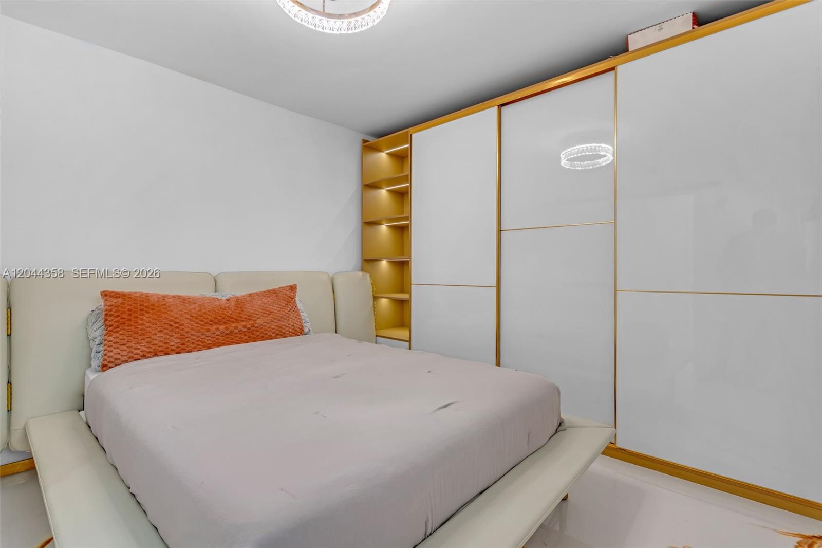 A12044358 Property Photo 13