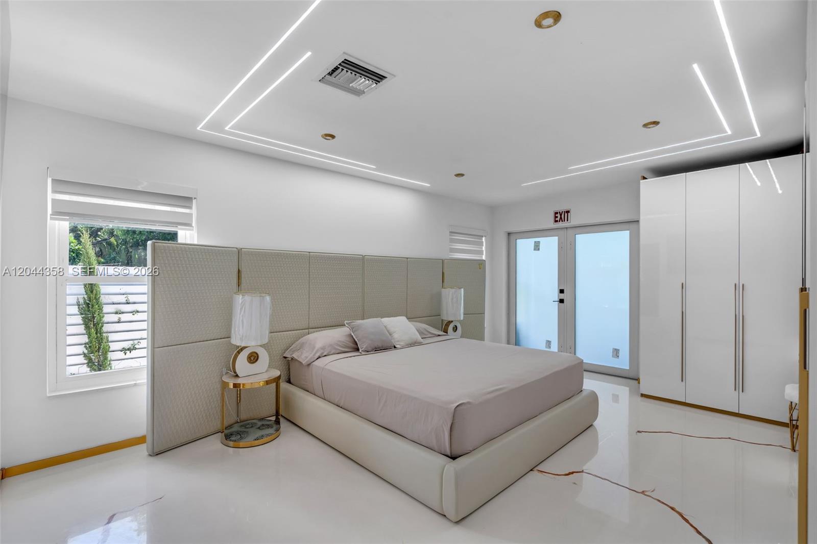 A12044358 Property Photo 15