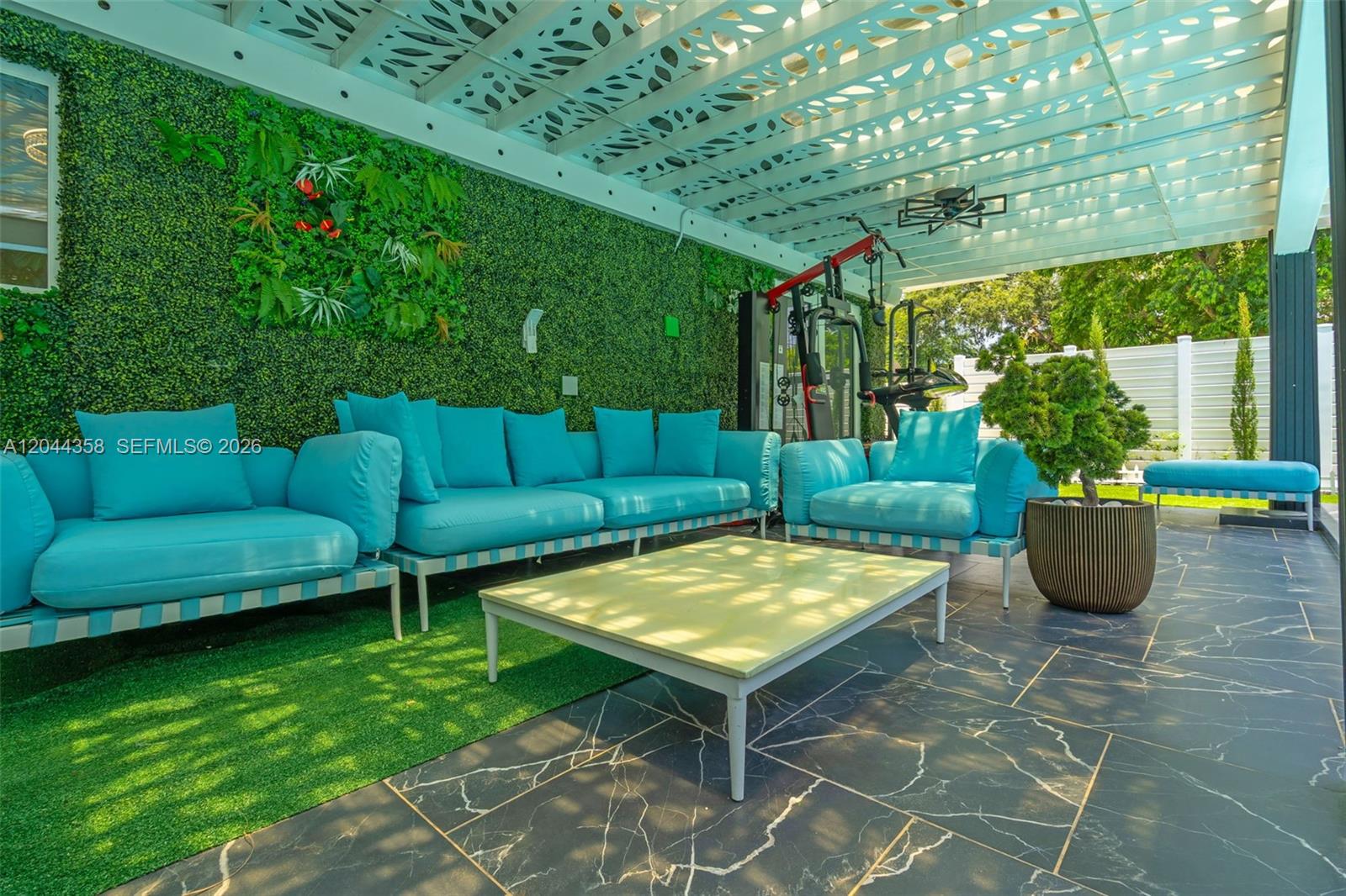 A12044358 Property Photo 23