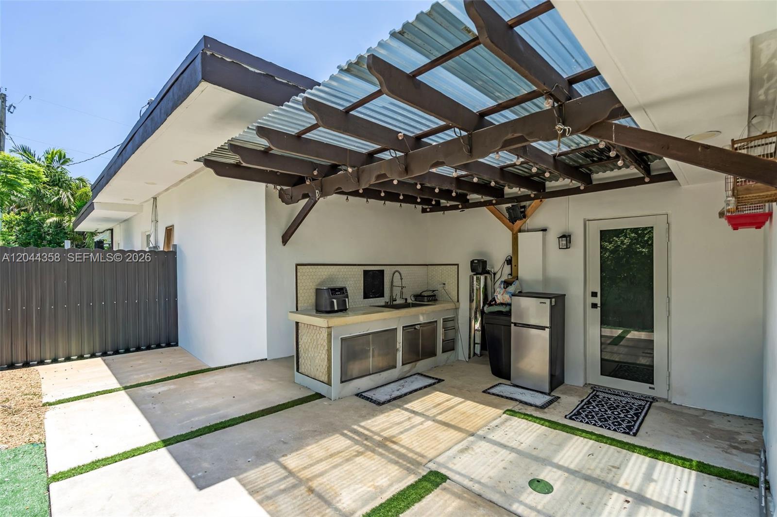 A12044358 Property Photo 27