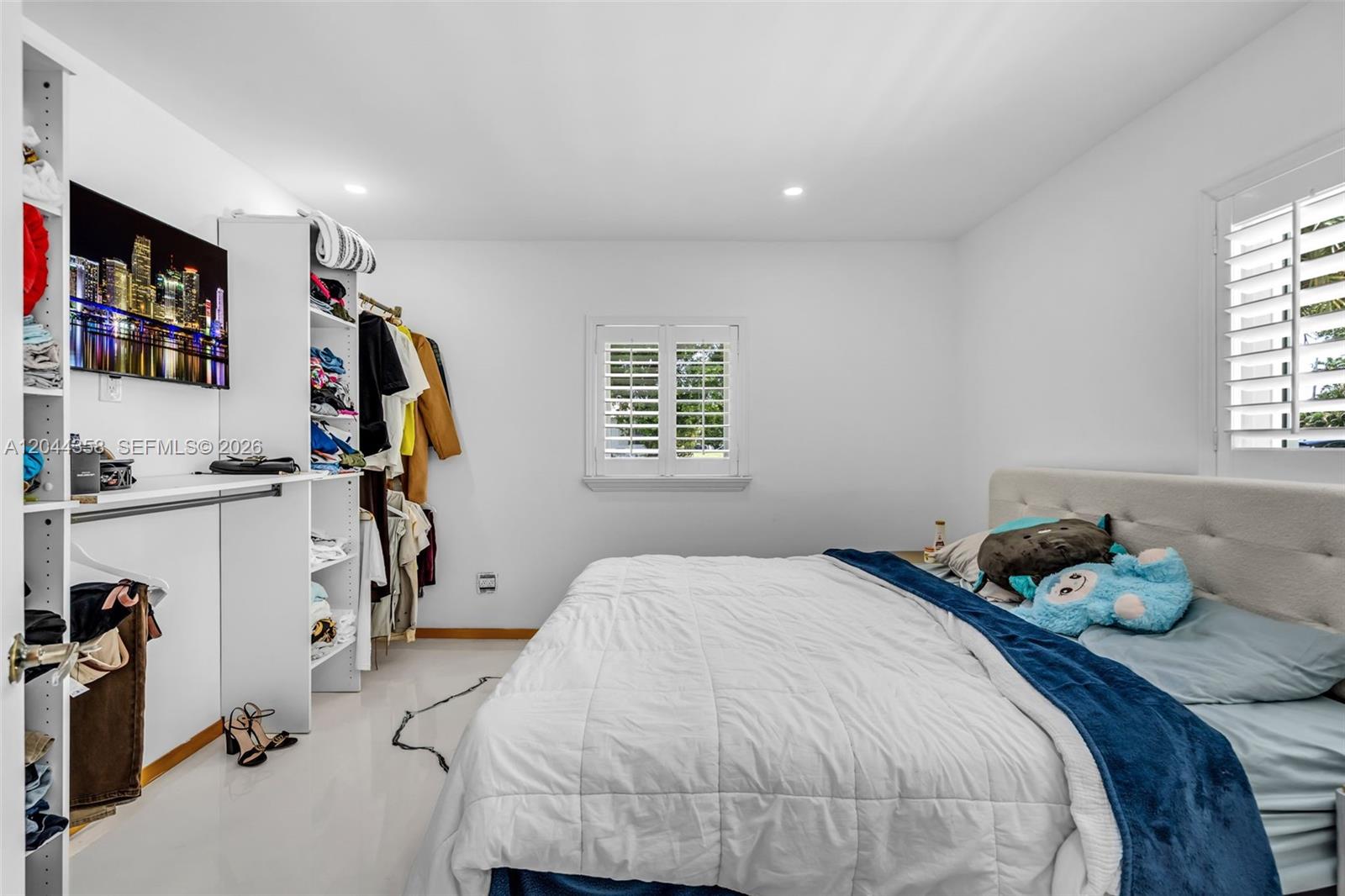 A12044358 Property Photo 33