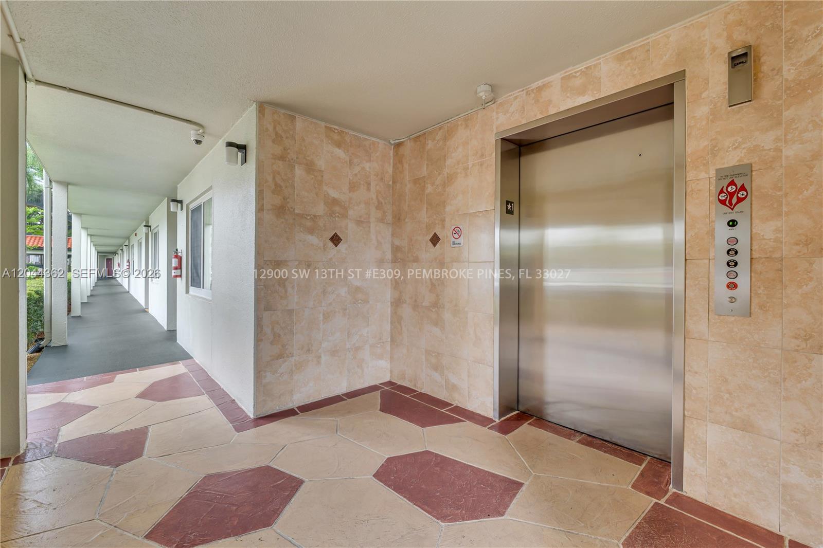 12900 Sw 13th Street 309e Property Photo 3