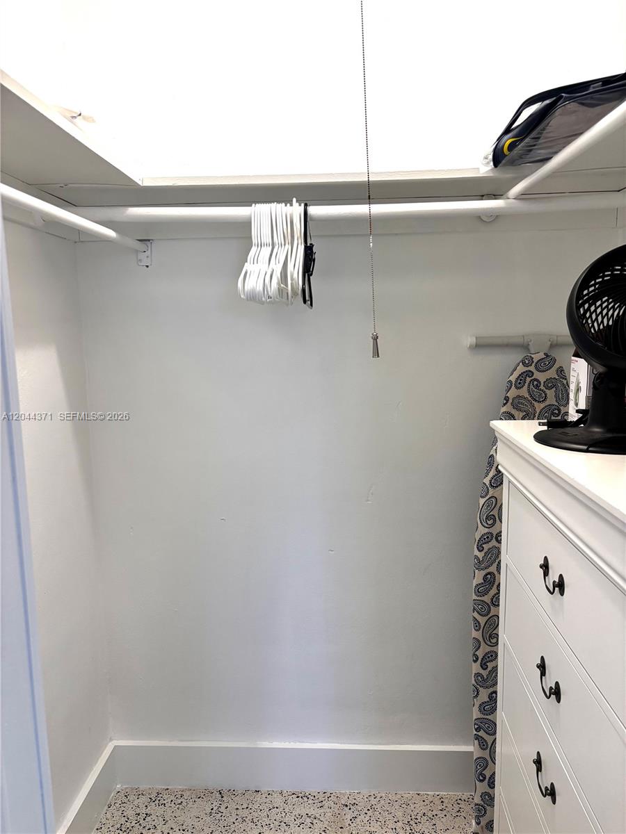 A12044371 Property Photo 4