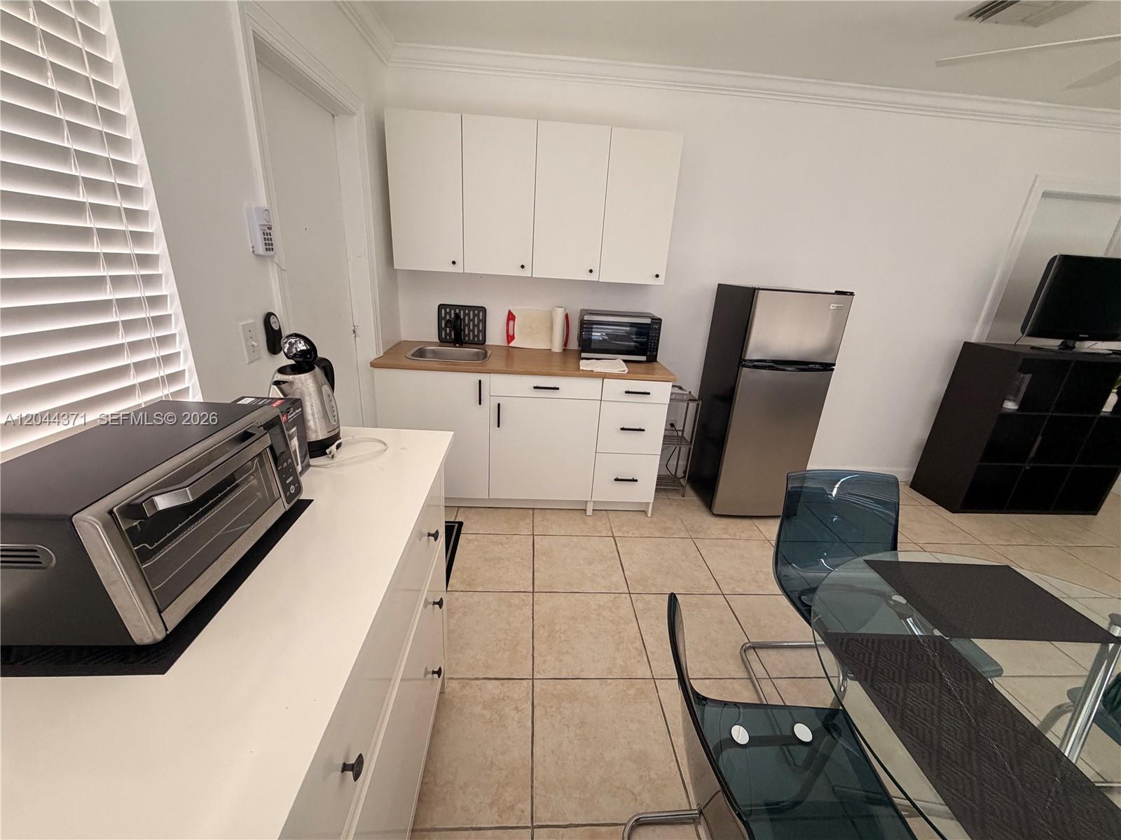 A12044371 Property Photo 10