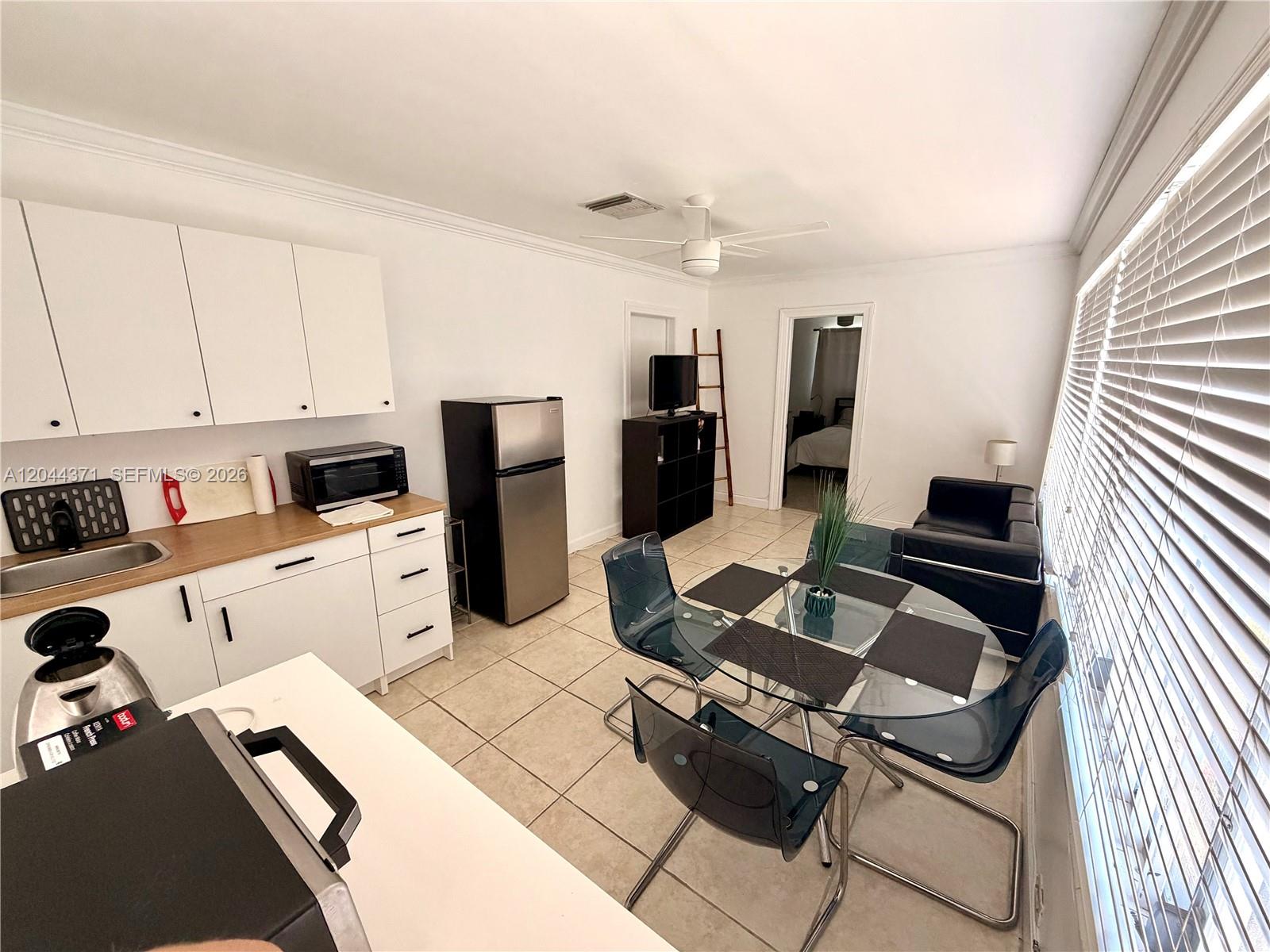 A12044371 Property Photo 11