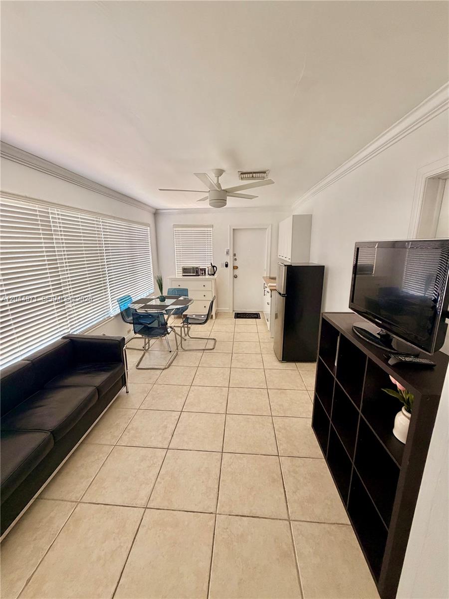A12044371 Property Photo 15